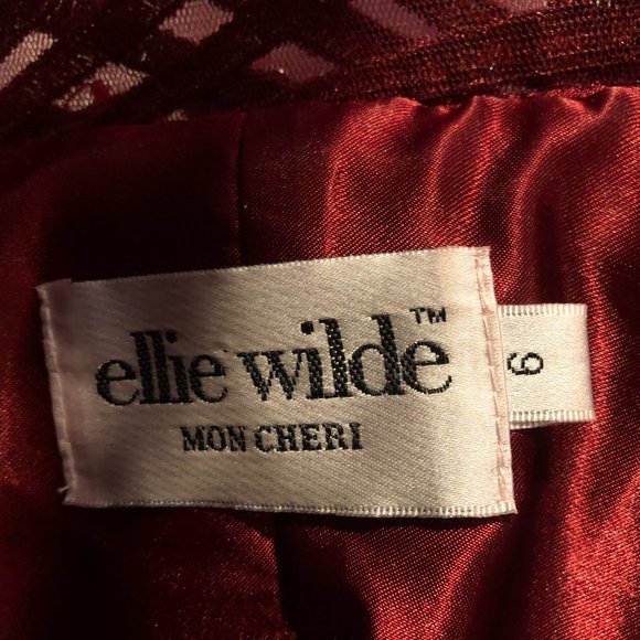 Ellie Wilde by Mon Cheri Dress, Size 6. - Picture 5 of 8